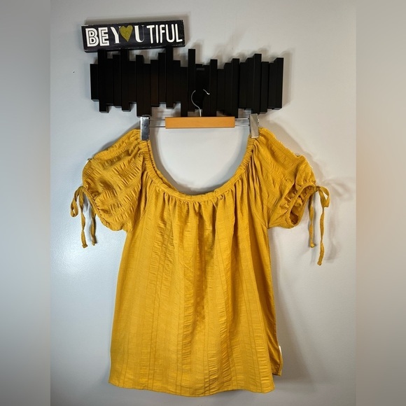 Harve Bernard Off The Shoulder Top Size Medium - Picture 2 of 8